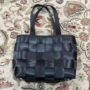 Harvey’s Seatbelt Purse/Tote